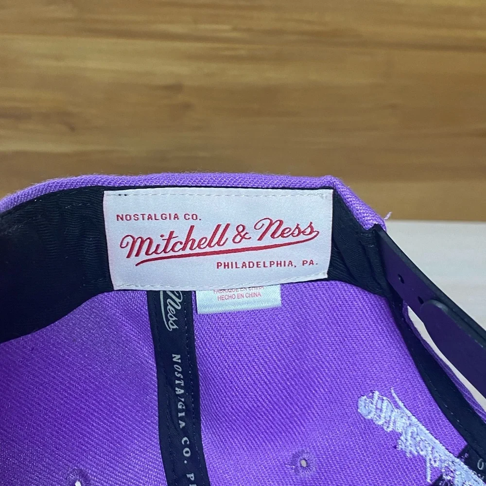 Mitchell & Ness Los Angeles Lakers Snapback Hat Cap Purple/Black/Pink Bottom - Picture 5 of 7